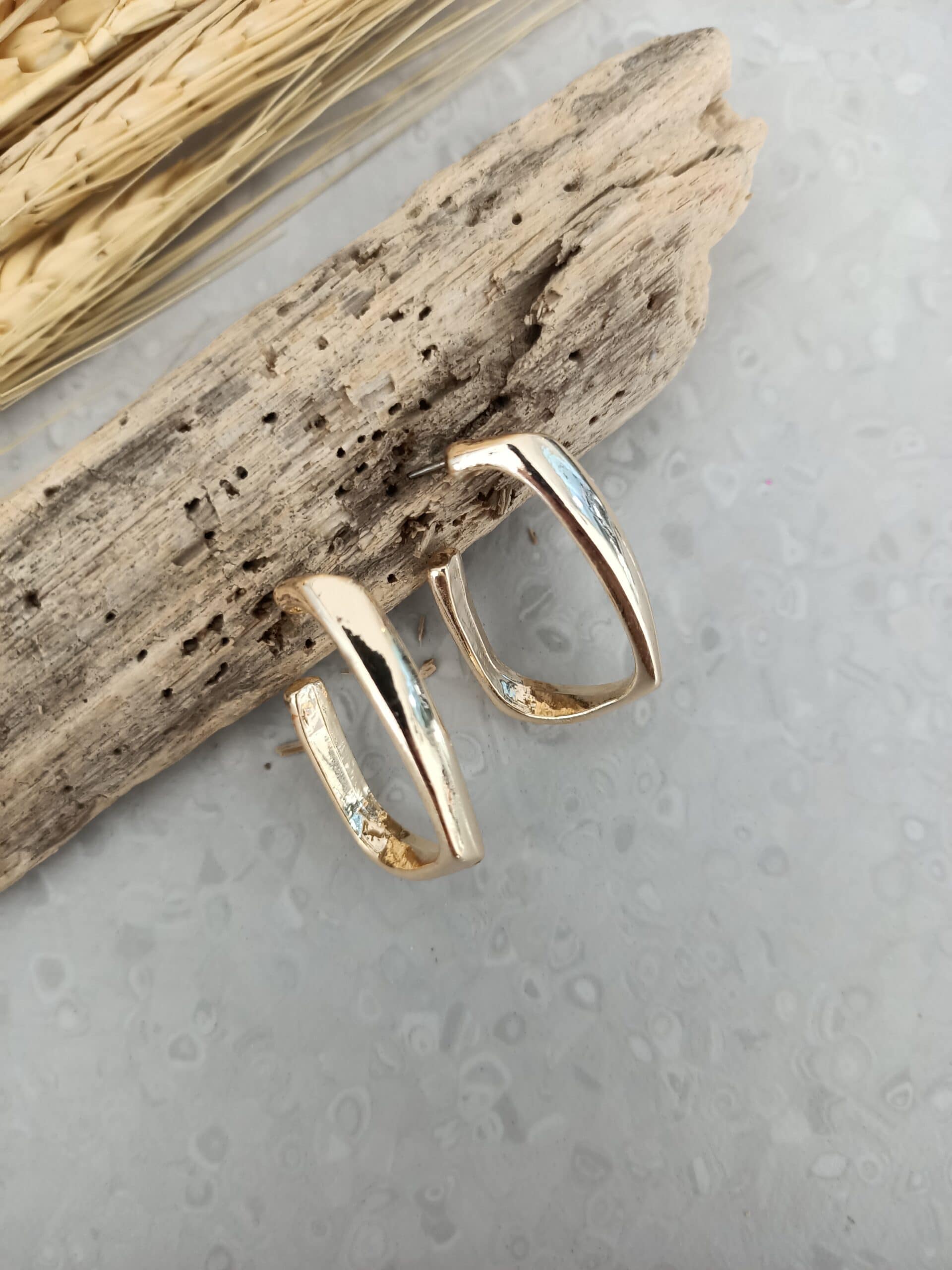 Saç ve Makyaja Göre Takı Seçimi